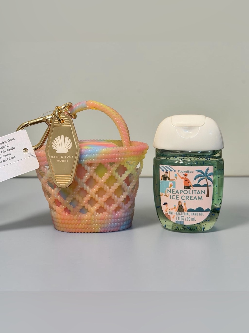 Bath & Body Works Basket Pocketbac Holder & Neapolitan Ice Cream Hand Sanitizer